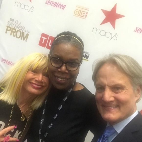 Meet your Posher, Wanda - Picture 1 of 1